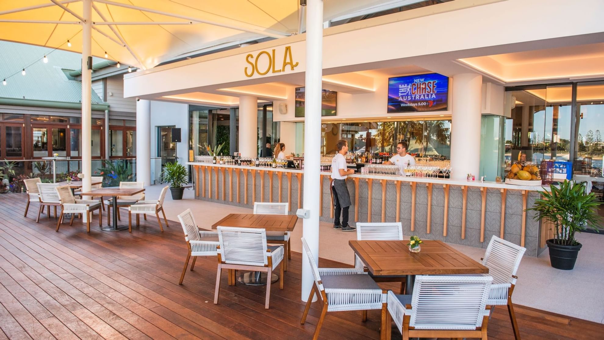 Novotel Sunshine Coast Resort Sola Bar