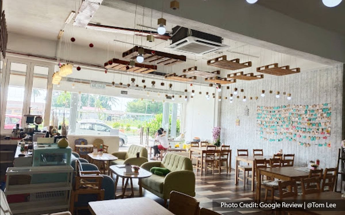 Interior design of Oyako Dining Lounge, a cafe in Port Dickson 