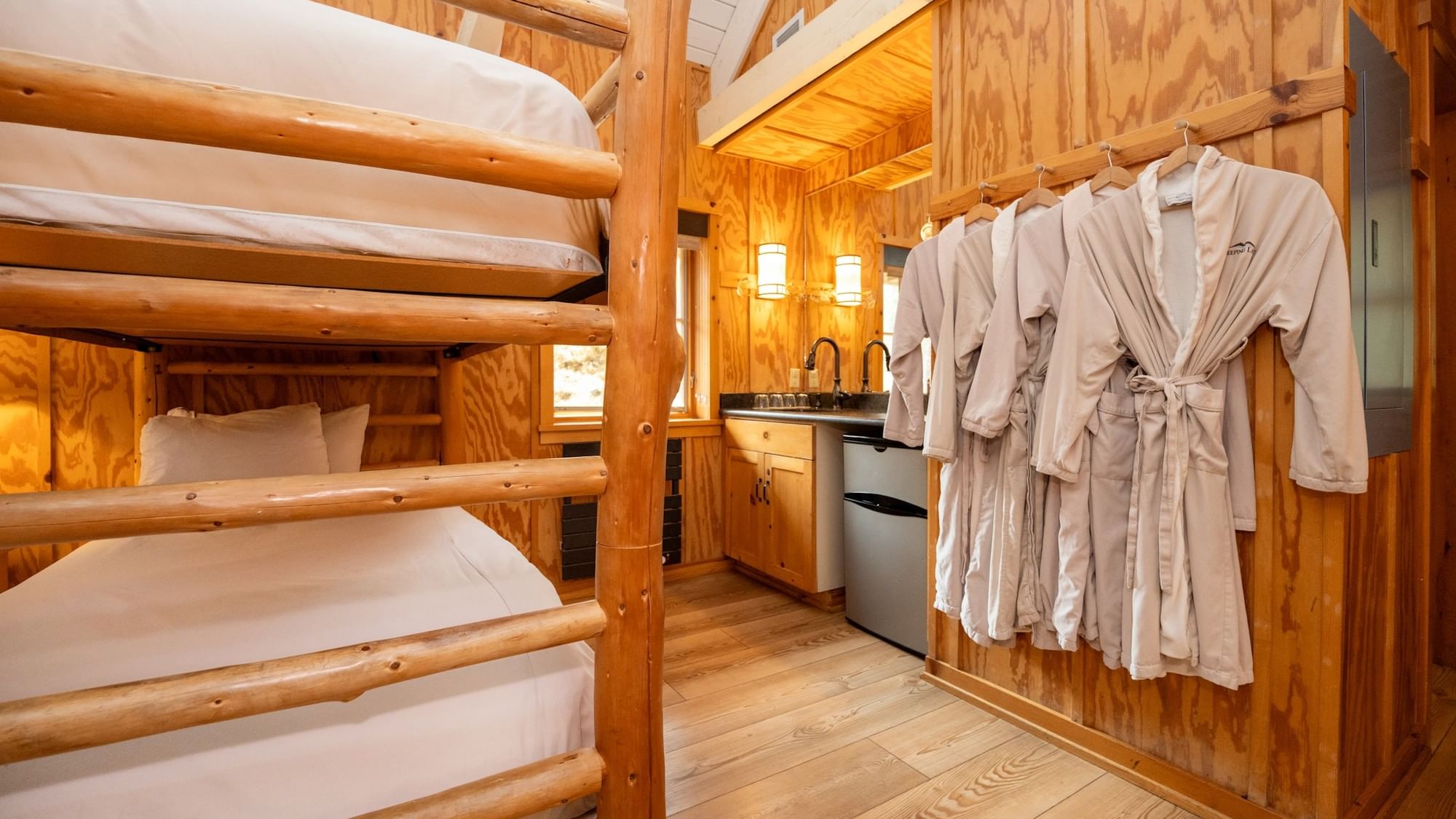 Rookery | Leavenworth, WA | Sleeping Lady Resort, image size:2000x1125