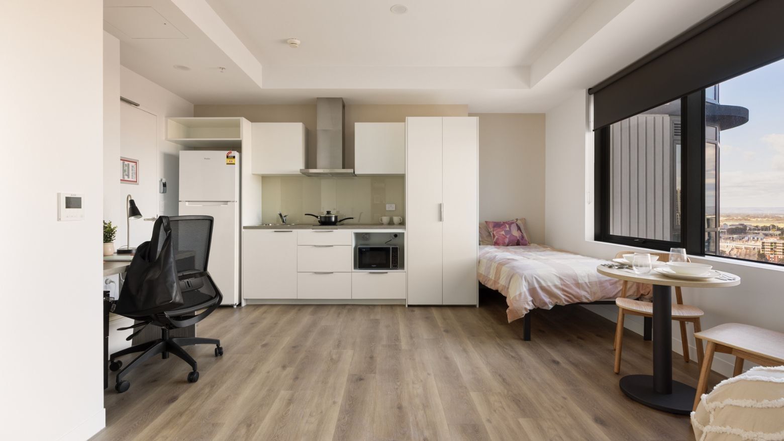 UniLodge Perth Central Twin Room High Floor 1