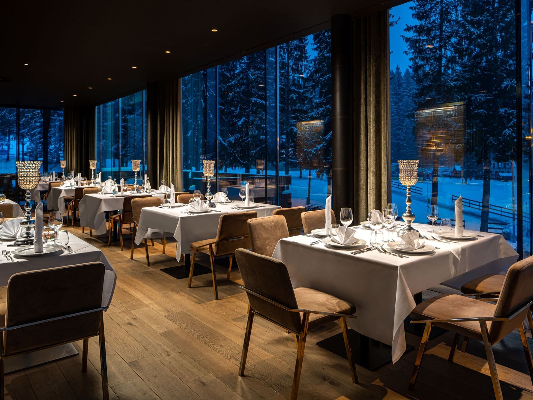 Altitude Restaurant with dining tables at Ana Hotels Sport Poiana Braşov