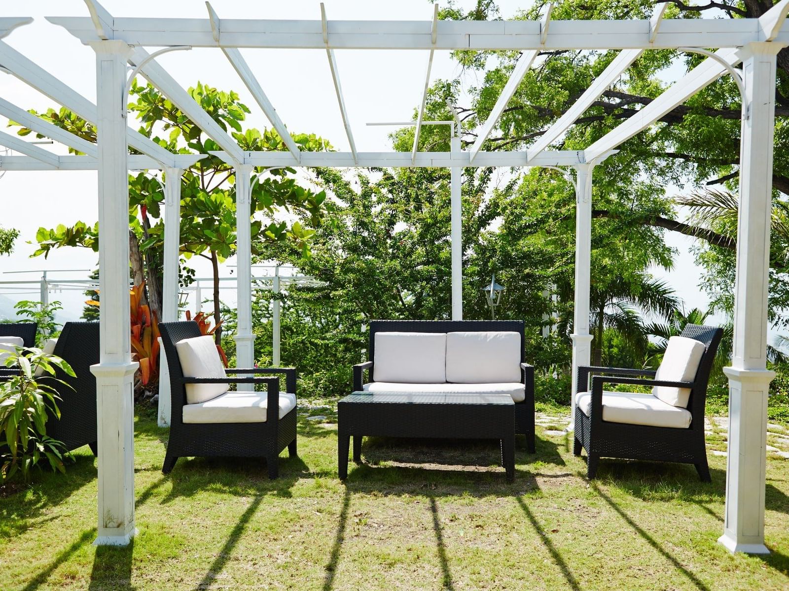 Lounge area in Frank Room & Terrace at Hotel Montana Haiti