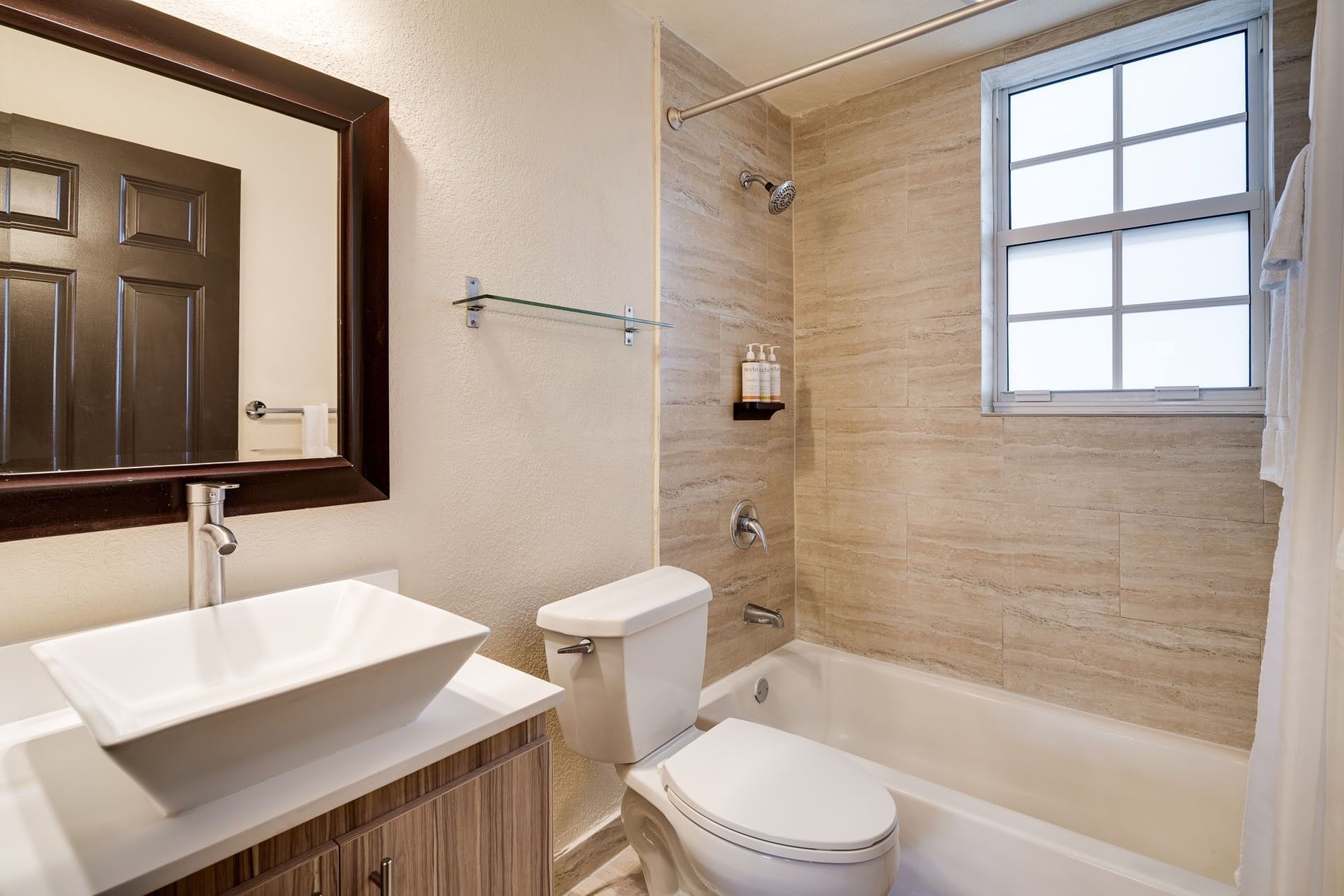 Tradewinds Apartment Hotel — photo 44 of 60