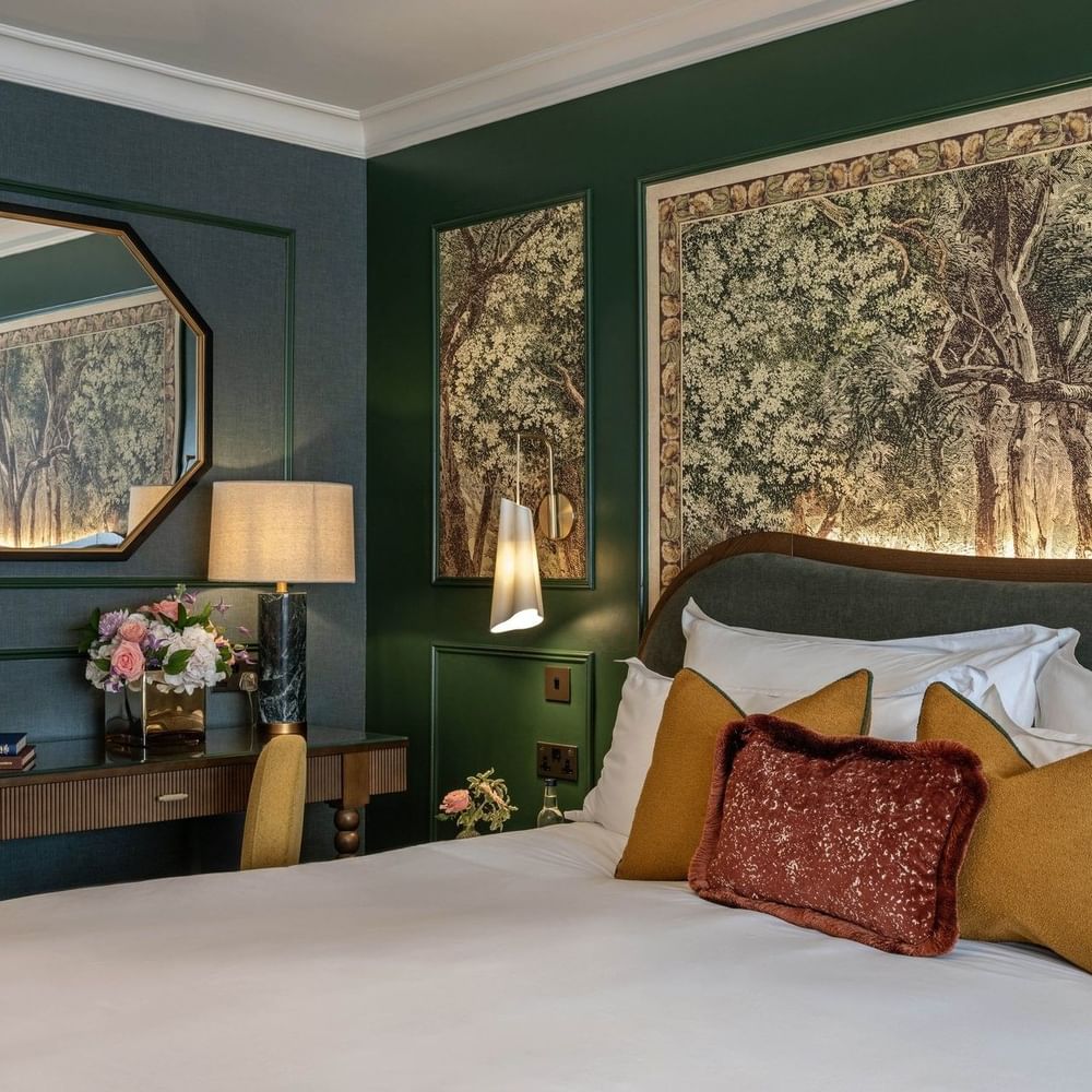 Elegant Executive Room with luxurious decor and a cozy bed at The Capital Hotel, Apartments & Townhouse