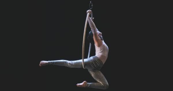 Cirque du Soleil performer suspended in air