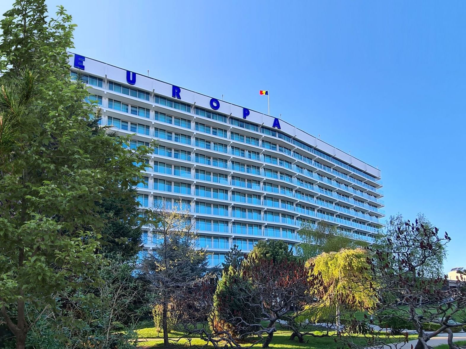 Exterior low-angle view of the hotel building of Ana Hotels Europa Eforie Nord