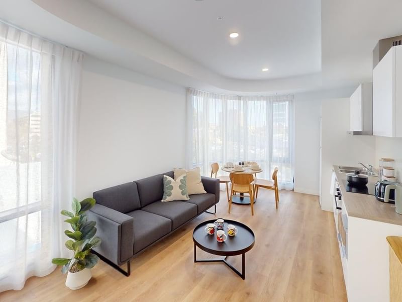 4-Bed-Ensuite-Apartment-Living-Room