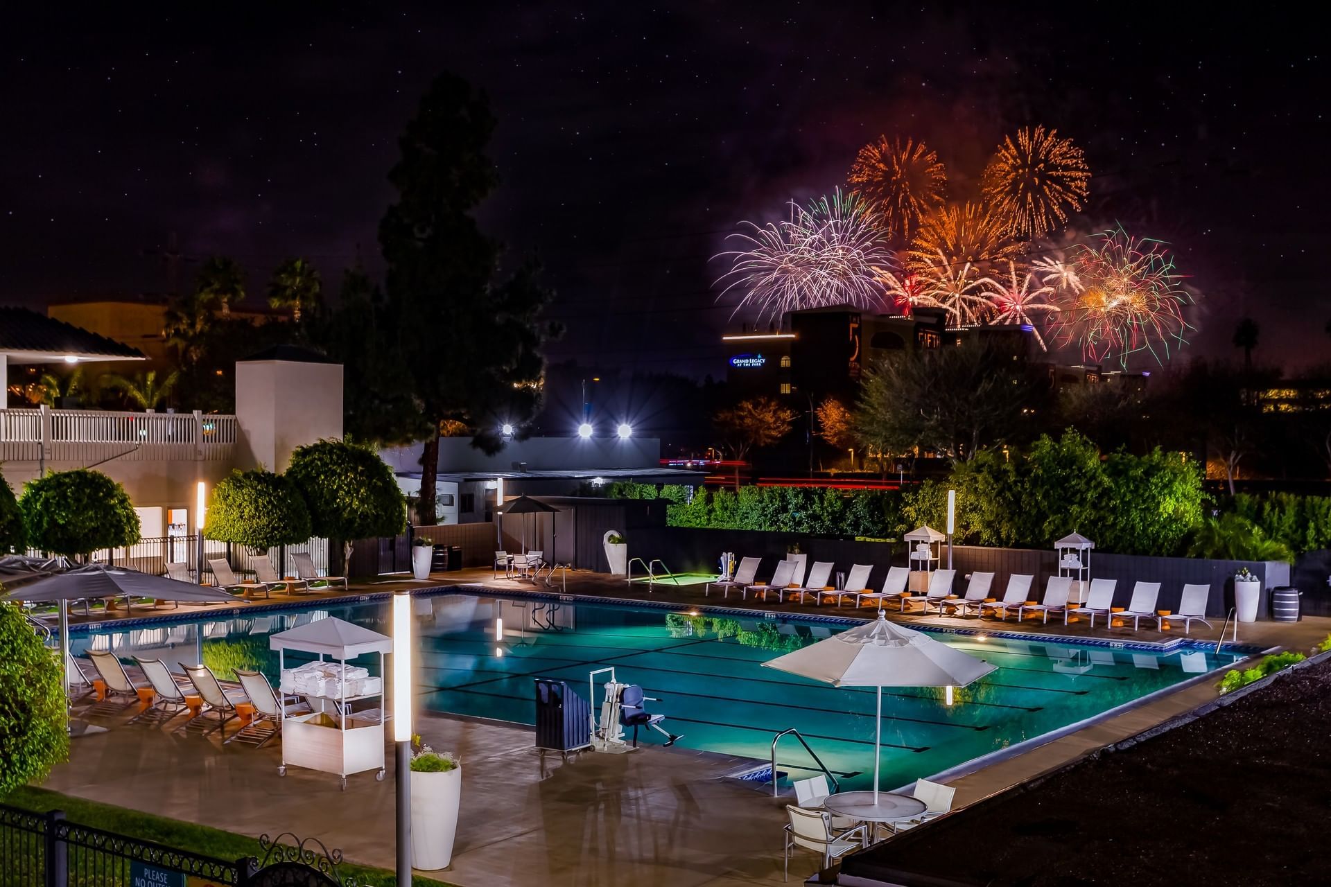 anaheim hotel with indoor water park