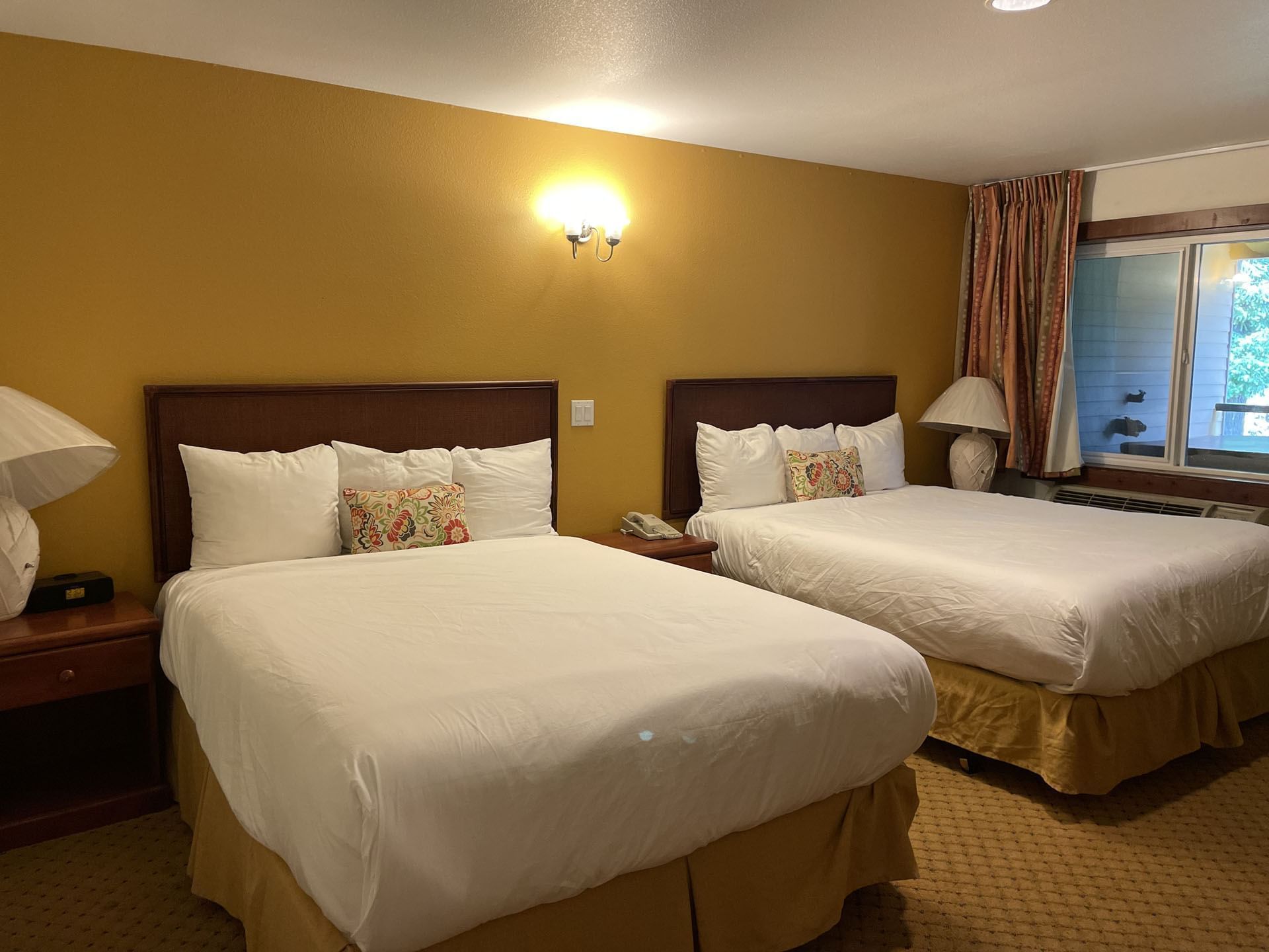 Deluxe Double Queen Room with Hot Tub at Carson Hot Springs