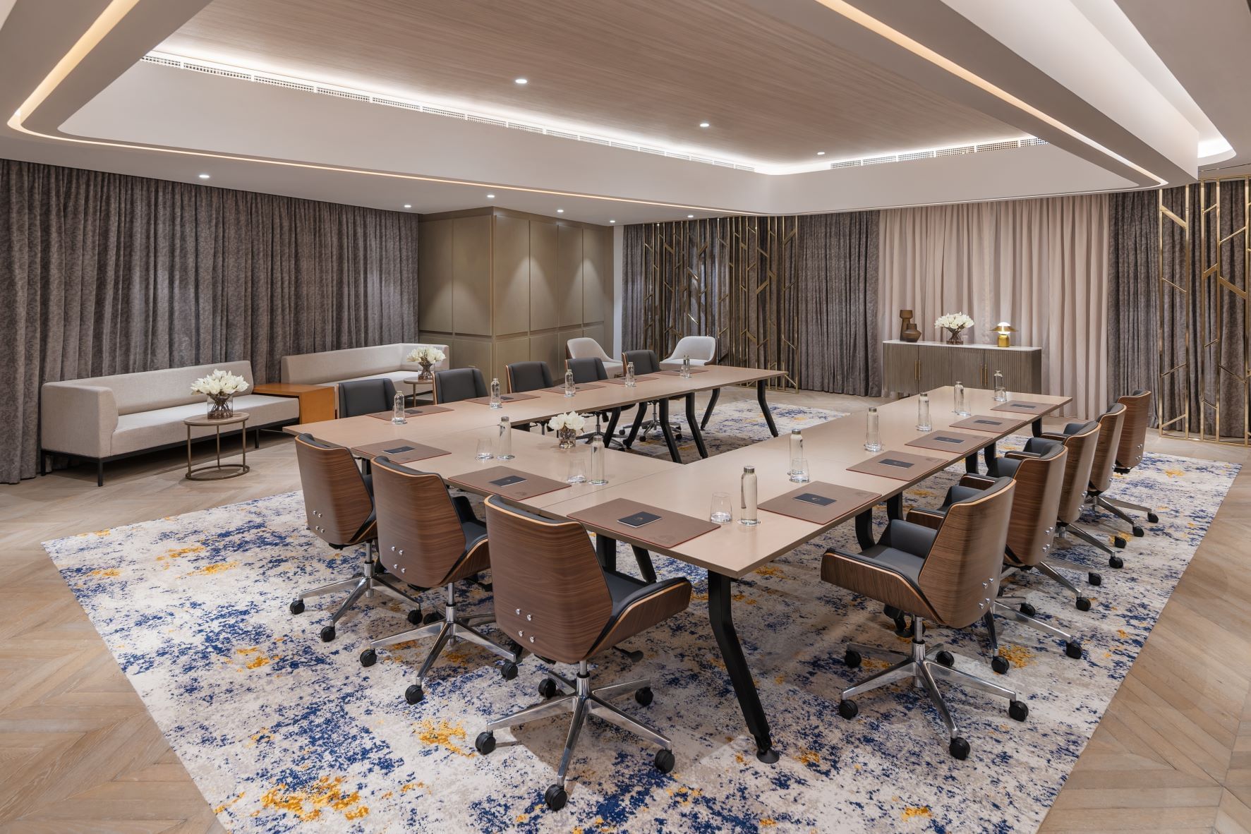 U-shaped table set-up in Business Studio 1 at Paramount Hotel Midtown