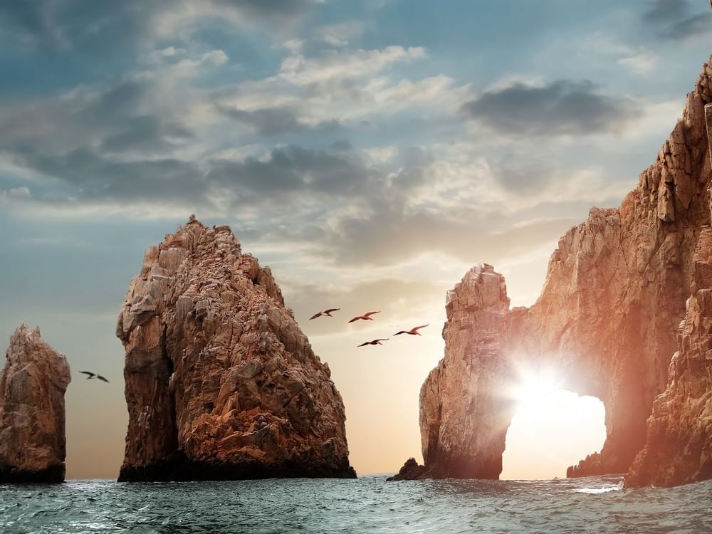 Landscape view of Los Cabos Arch near La Colección Resorts