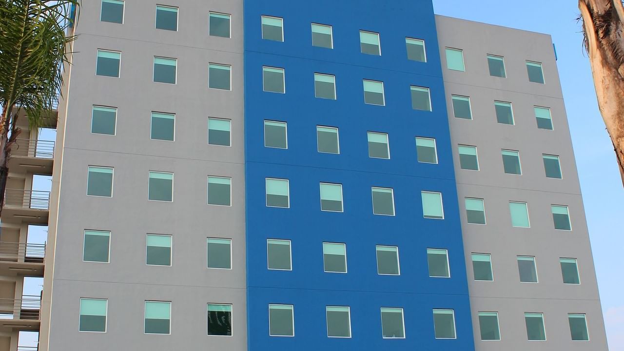 Close-up of the front facade of One Guadalajara Tapatío