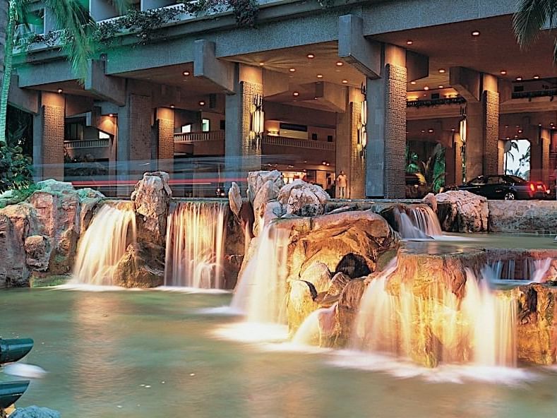 Lobby with a pond at Princess Mundo Imperial