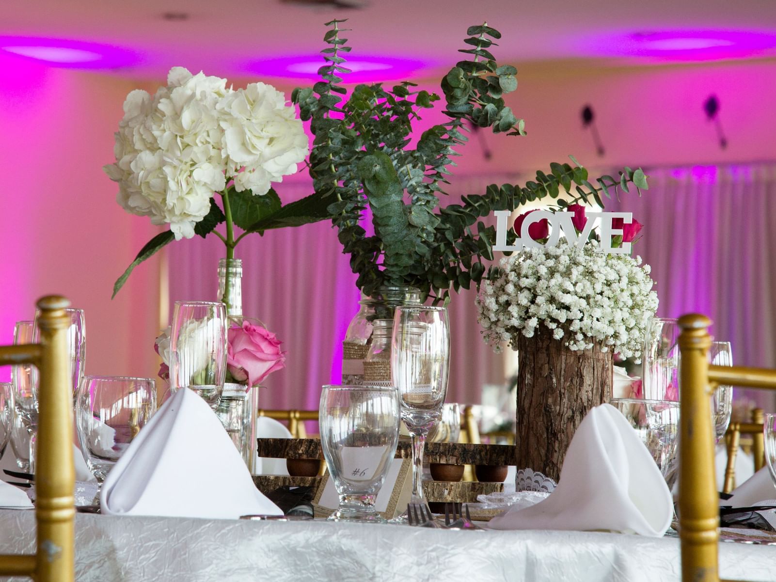 Flower decors on table in wedding at Gamboa Rainforest Resort