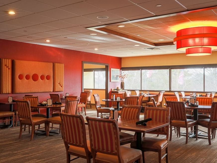 LowaStater Restaurant dining area at Gateway Hotel Ames