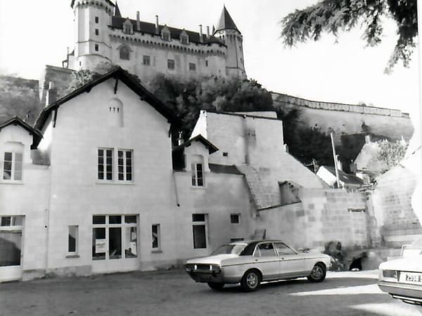 History of Hotel Anne d'Anjou in Saumur, France