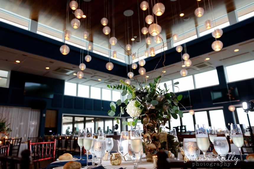 Interior of a Avalon, NJ, restaurant with pendant lights at ICONA Windrift