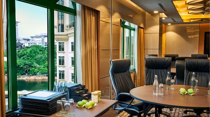 An executive table with amenities provided at Sunway Resort
