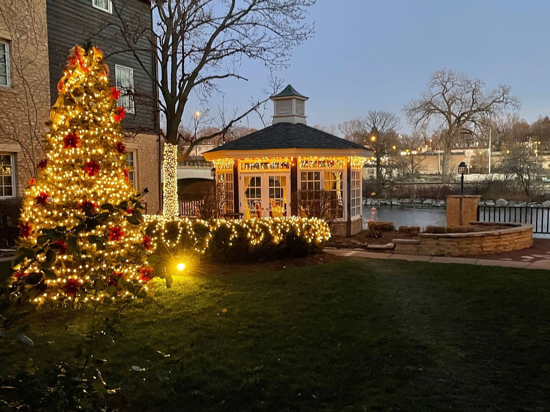 Christmas Farm Inn & Spa - Inn That Is Christmas Year-Round