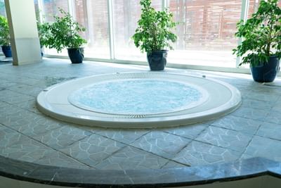 Jacuzzi at Al Ain Palace Hotel in Abu Dhabi, United Arab Emirate