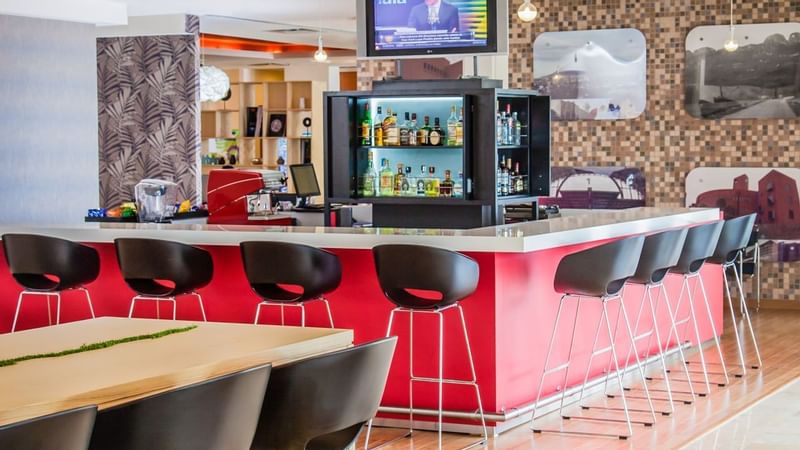 La Isla Bar counter & lounge at Fiesta Inn Monterrey Fundidora