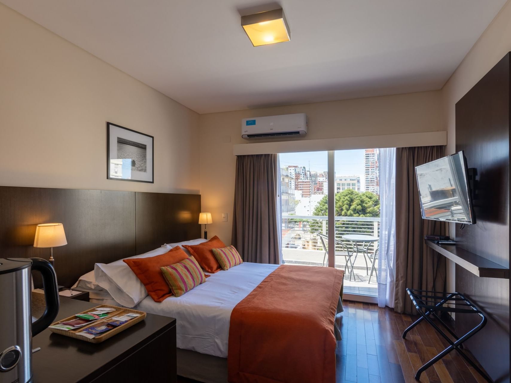 King bed at Standard Room in Argenta Suites Belgrano