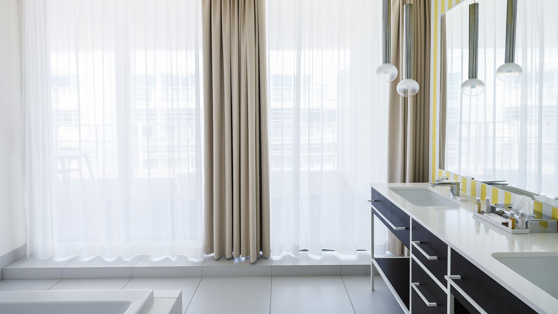 Vanity in Murano Suite lateral sea view at Falkensteiner Hotels
