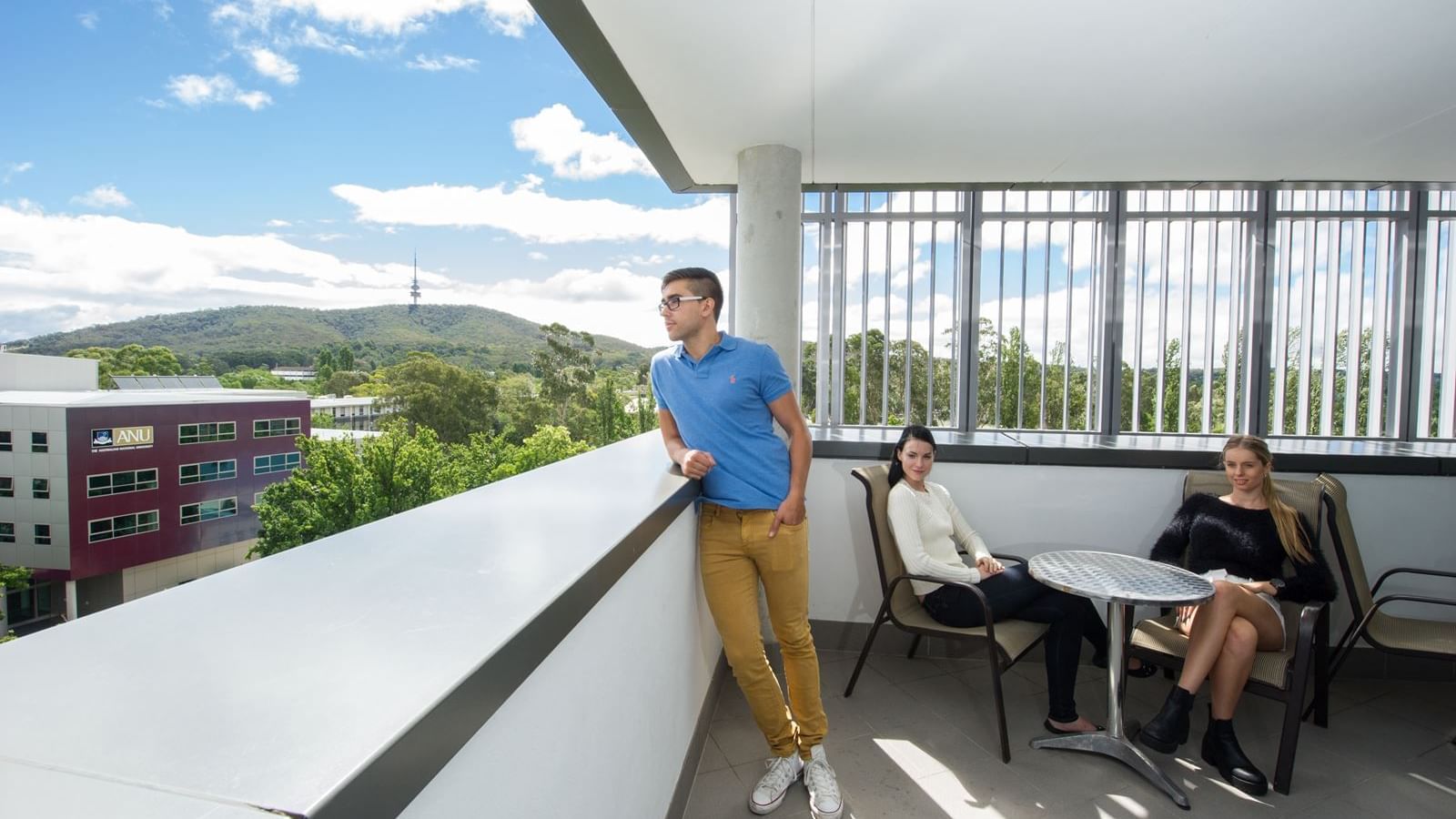 UniLodge @ANU Warrumbul Lodge Canberra_Level 5 Balcony