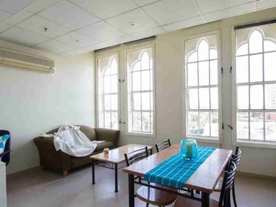 Student Living - Tobin House_1 bedroom apartment living, lounge & kitchen area