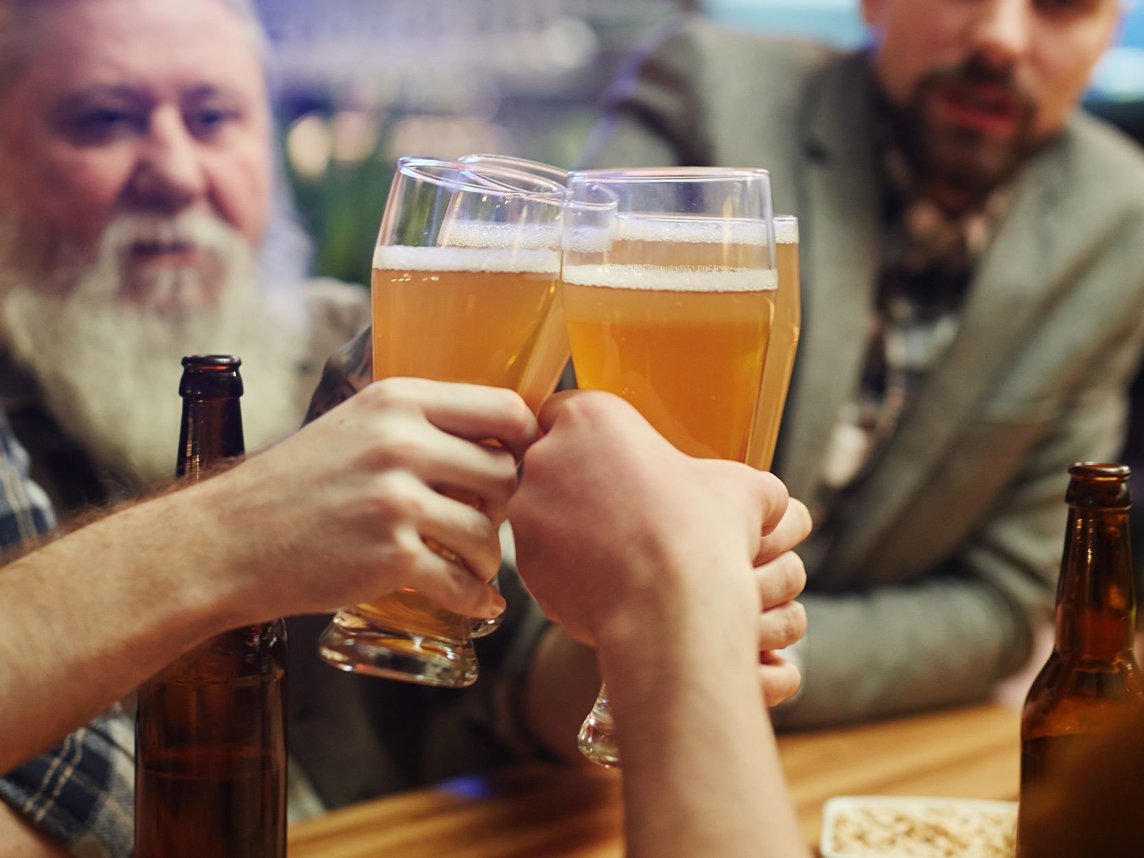 friends drinking beer together