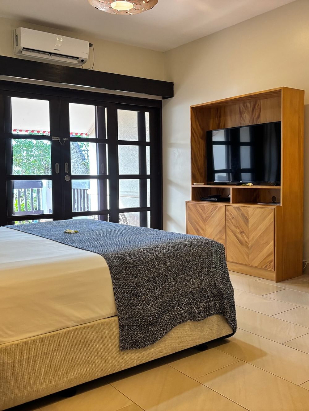 Comfortable Lagoon Superior Room with modern amenities at Warwick Le Lagon - Vanuatu, Efate.