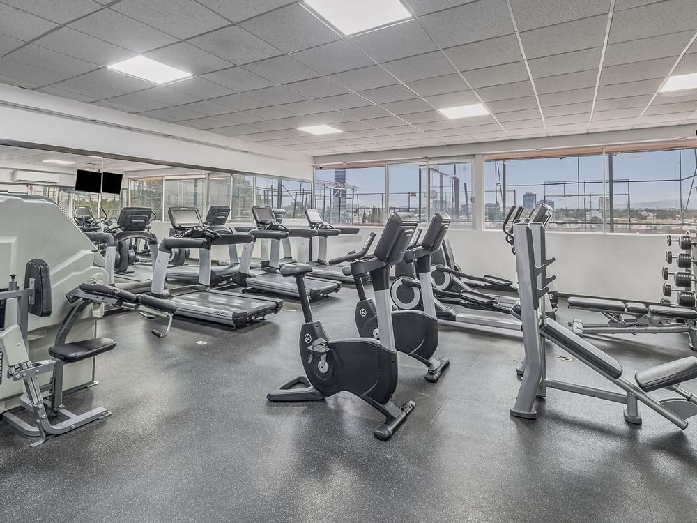 Interior del gimnasio de FA Hotels & Resorts