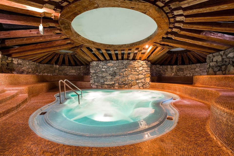 Entspannungsbad im Hotel Liebes Rot Flüh, Haldensee Tirol