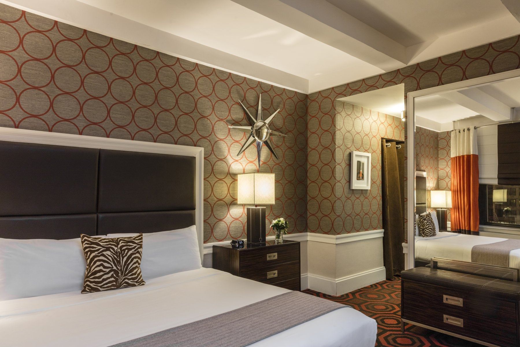 Empire Superior Room King Bed