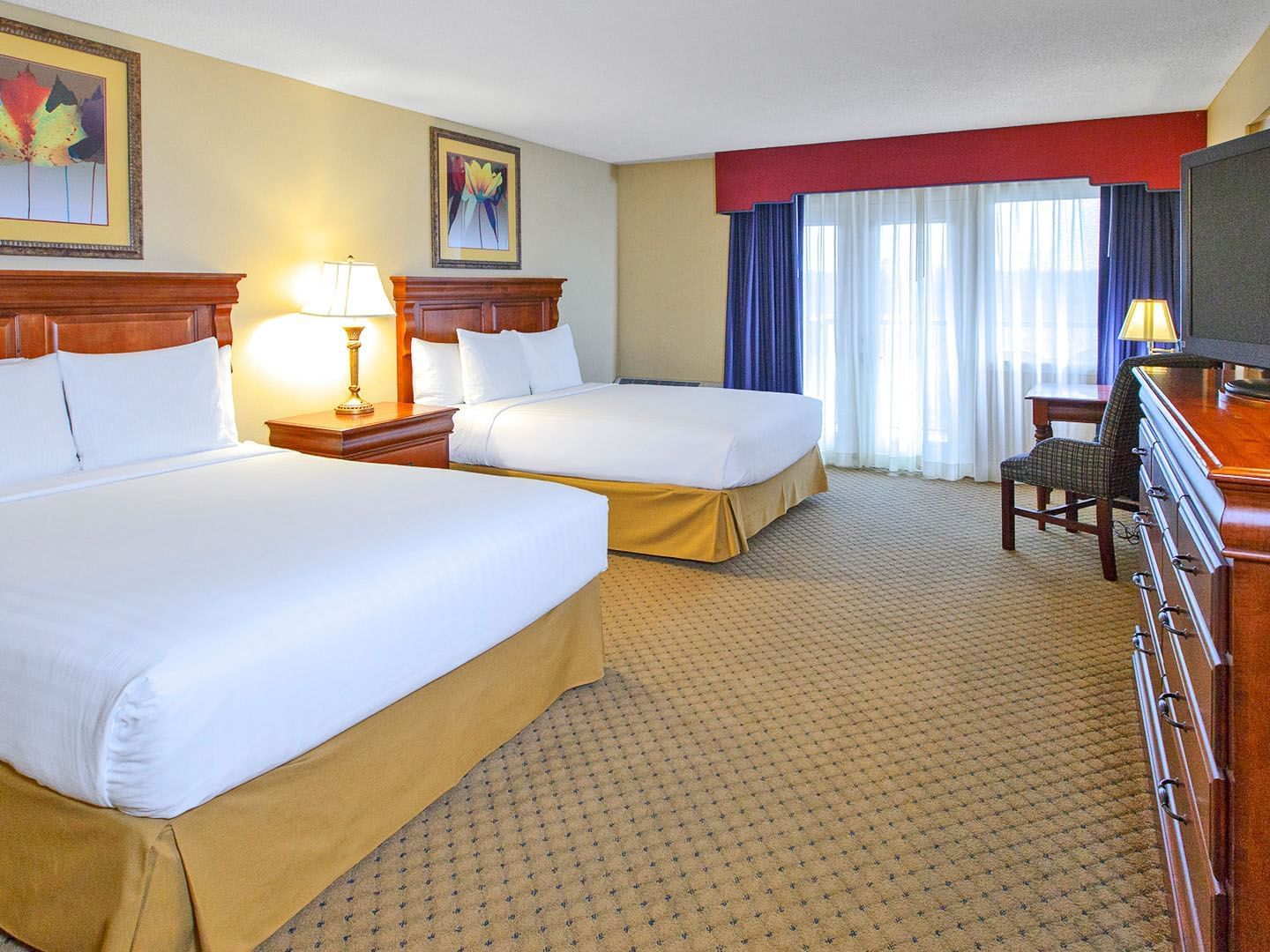 Music Road Hotel | Pigeon Forge Water Park Hotel