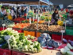 Harbourside Market for fresh vegetables and fruits near James Cook Hotel Grand Chancellor