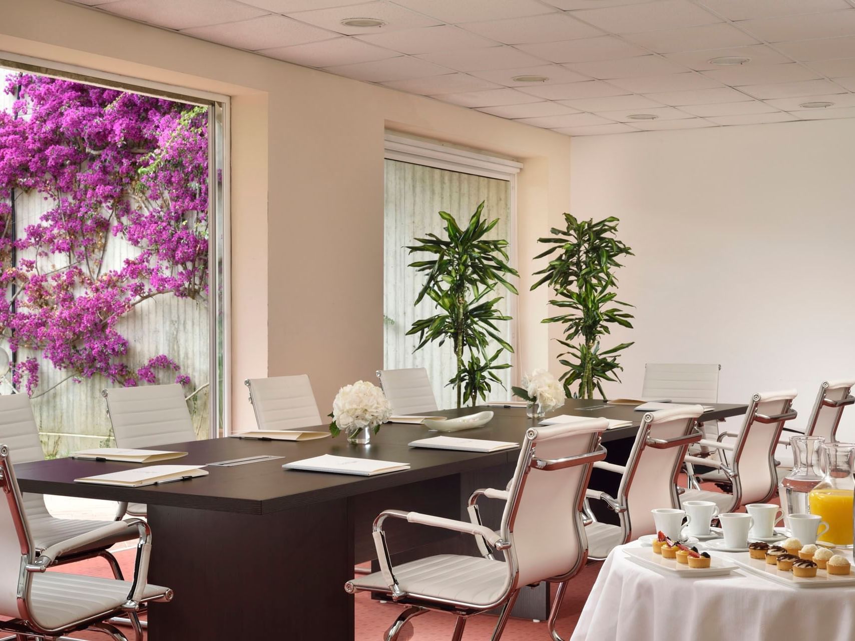 Conference table & refreshments in the Business Center at Golf Hotel Punta Ala