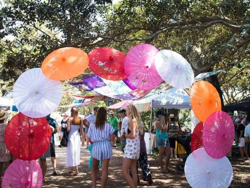 Entrance to Avoca Beach Markets near Pullman Magenta Shores