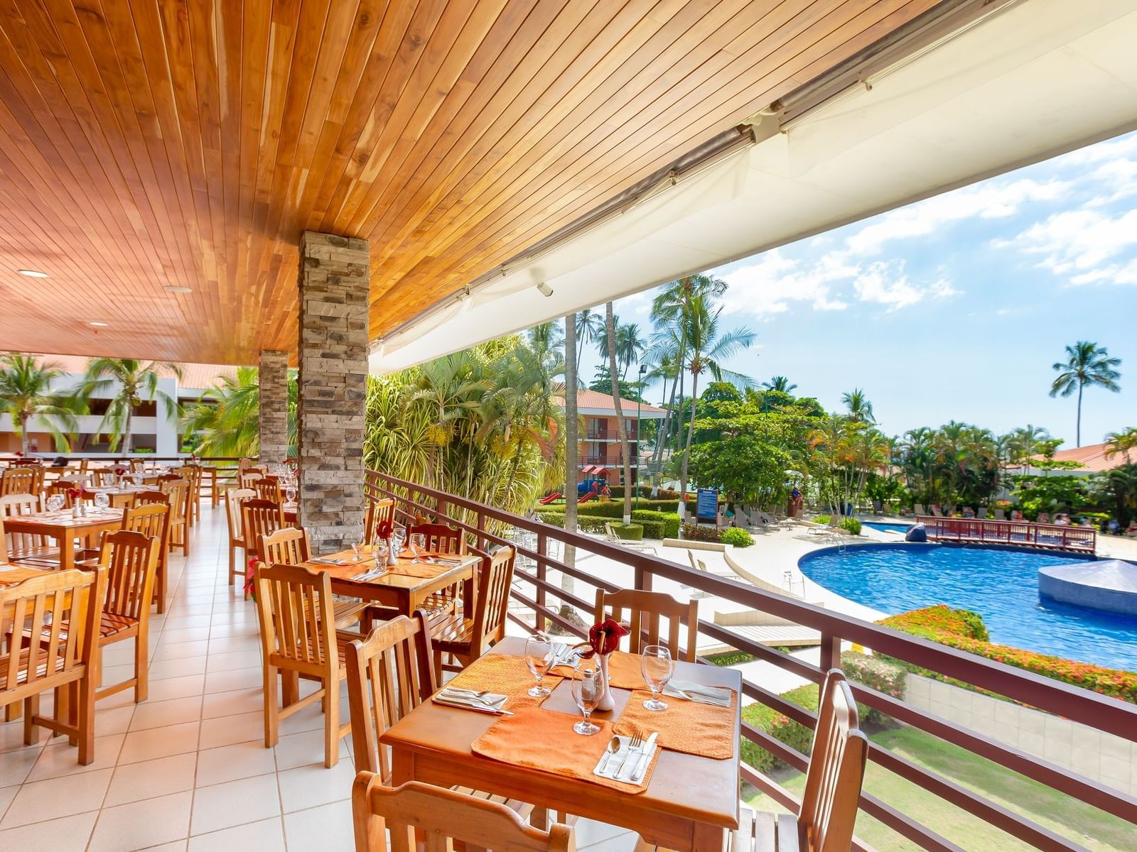 El Puerto Restaurant