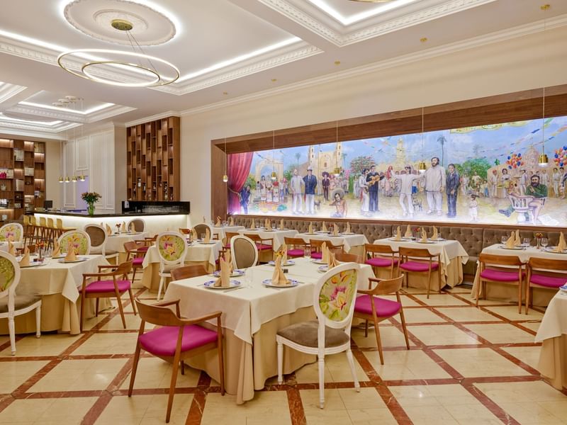 Dining area of Los Almendros Restaurant at FA Mérida