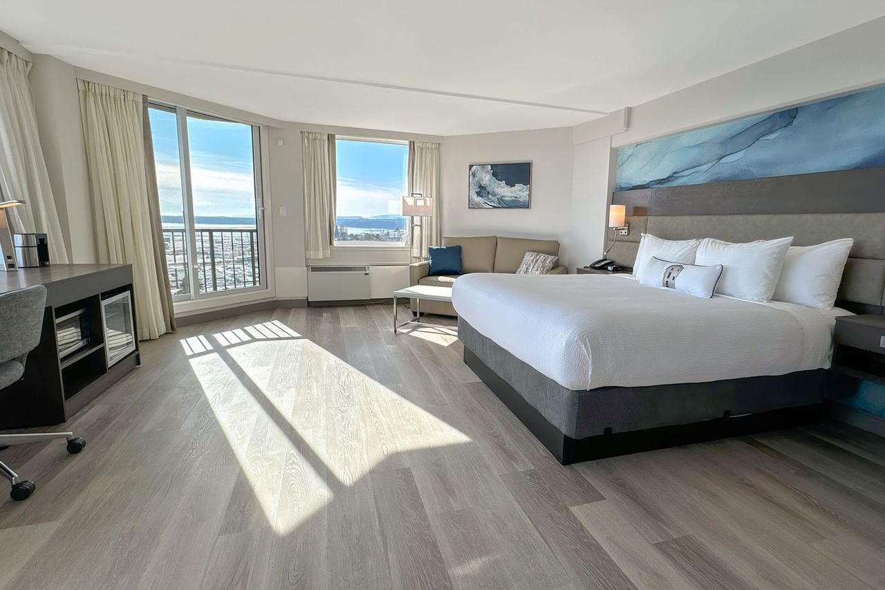 Hotel guestroom with King bed