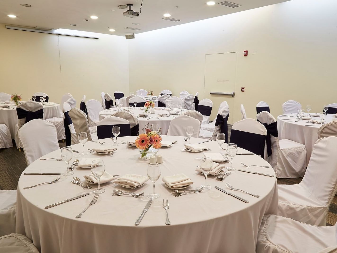 Banquet table setup in Parma 2 Room at Hotel Torremayor Lyon