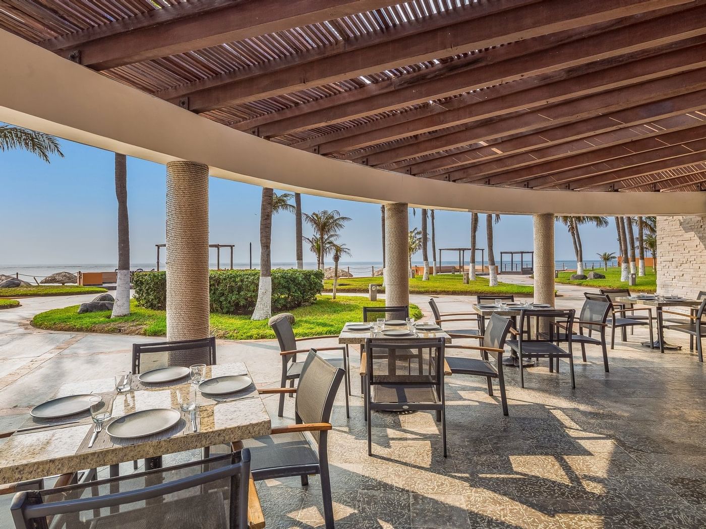 Open air dining area in Cevicheria at Grand Fiesta Americana