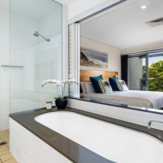 Deluxe Three Bedroom Bathroom Pullman Magenta Shores Resort