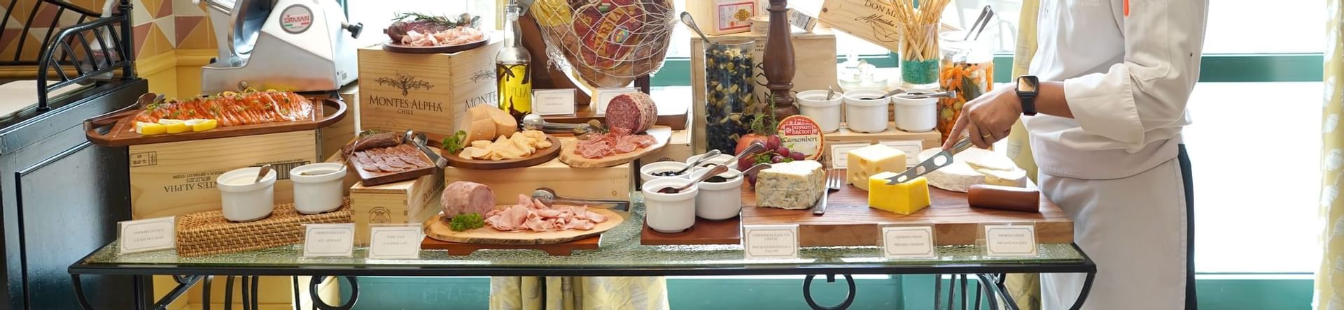 Food displayed in the buffet at Hanoi Daewoo Hotel