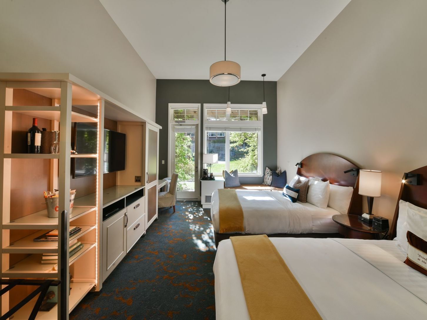 Courtyard Double Queen Pet Room at Alderbrook Resort & Spa