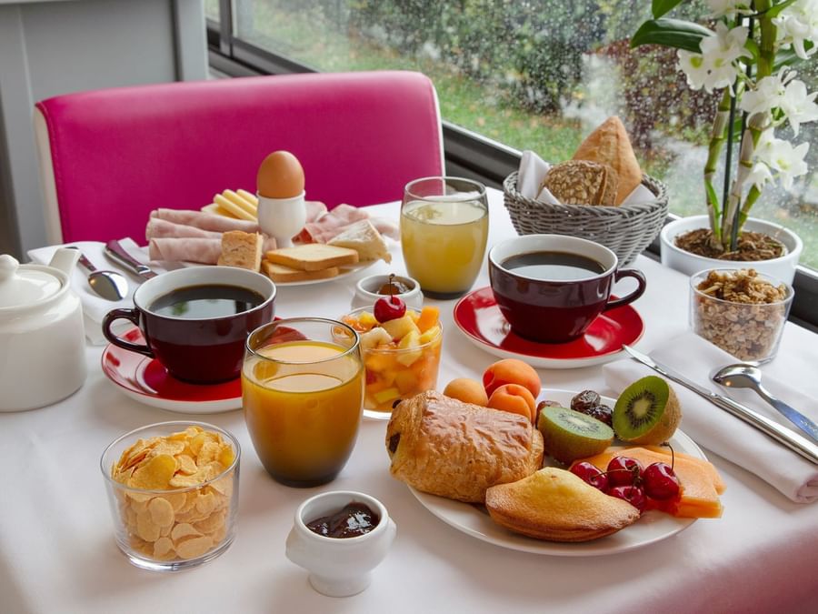Closeup of Meals served with tea & orange juice at Hotel Alizea