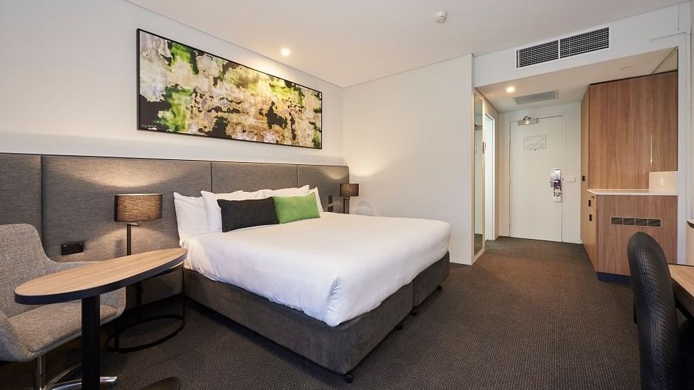 Comfortable room at Mercure Penrith Hotel Australia