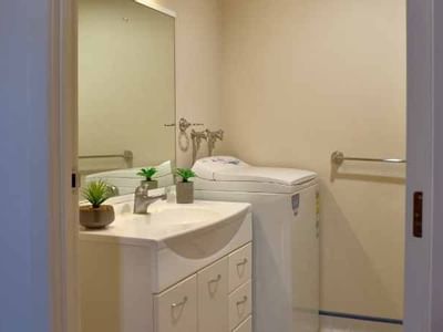 Private Bathroom / Laundry