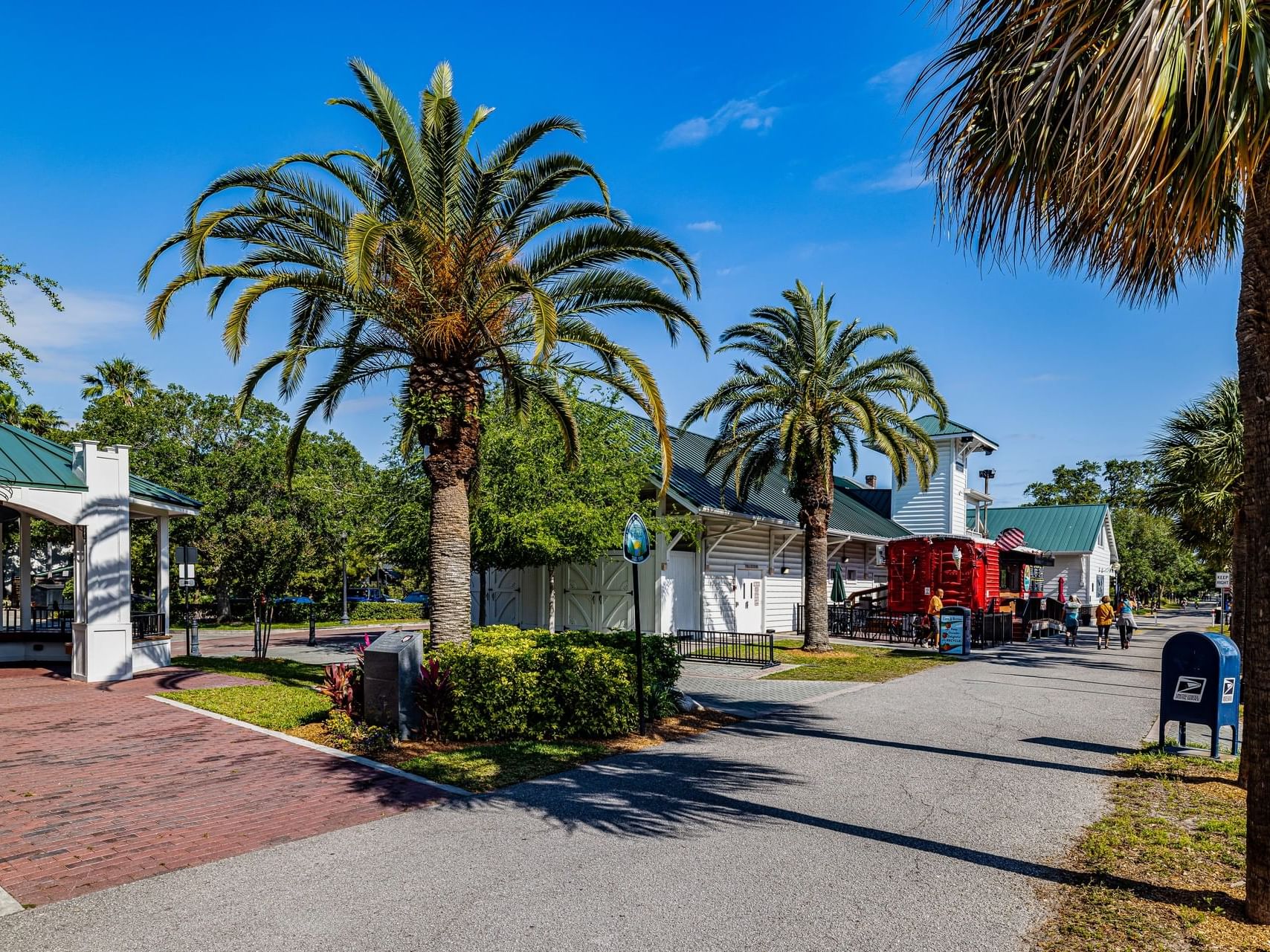 Honeymoon Island State Park surrounded by palm trees near Grant Street Inn in Dunedin FL